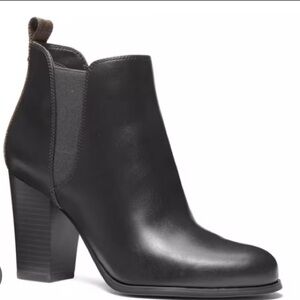 MICHAEL Michael Kors Black Ankle Boots, size 9.5